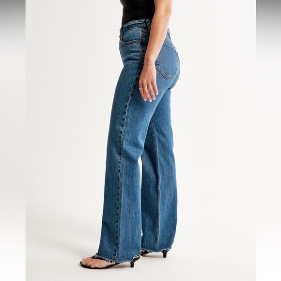Abercrombie Women’s Curve Love High Rise 90s Relaxed Jean Size 24 00 Medium Wash - Picture 7 of 10